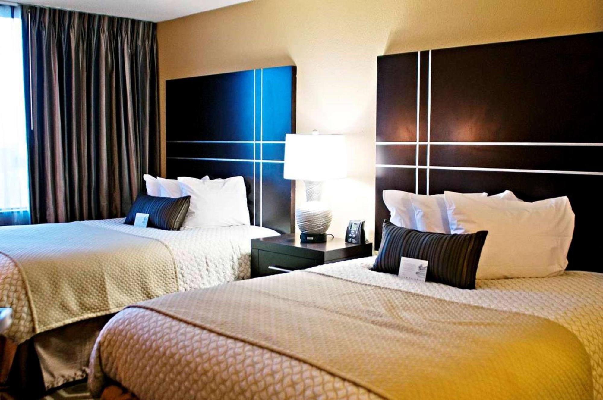 Embassy Suites By Hilton St Louis Airport Bridgeton Dış mekan fotoğraf