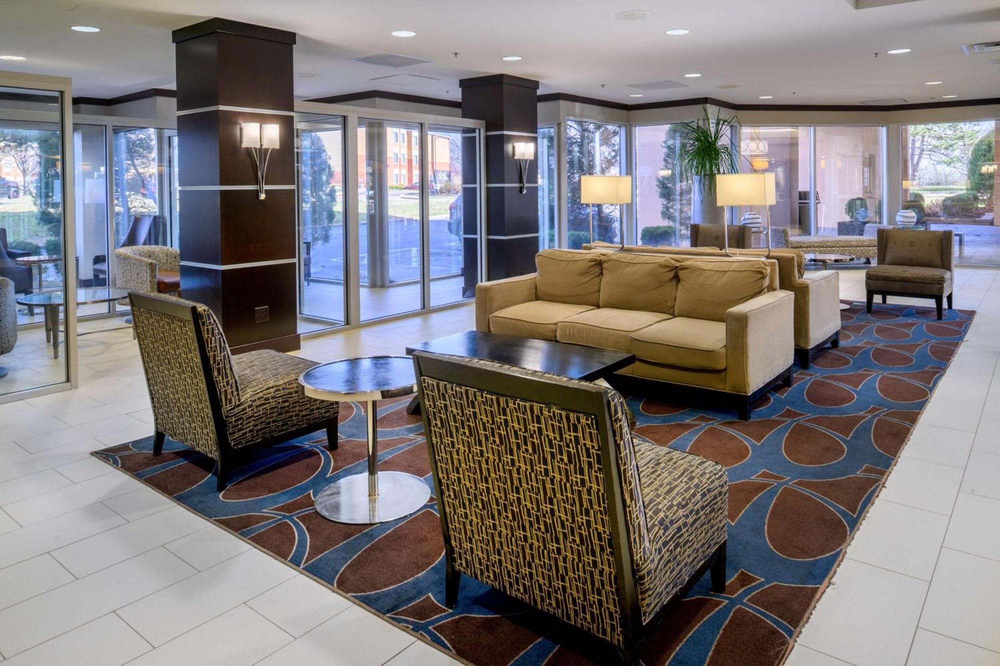 Embassy Suites By Hilton St Louis Airport Bridgeton Dış mekan fotoğraf